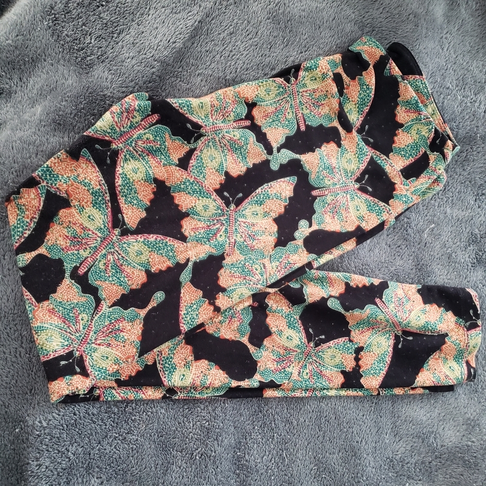 Lularoe mosaic butterfly buttery soft leggings